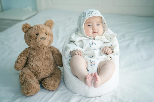 阿拉尔宝宝吃不饱母乳的症状